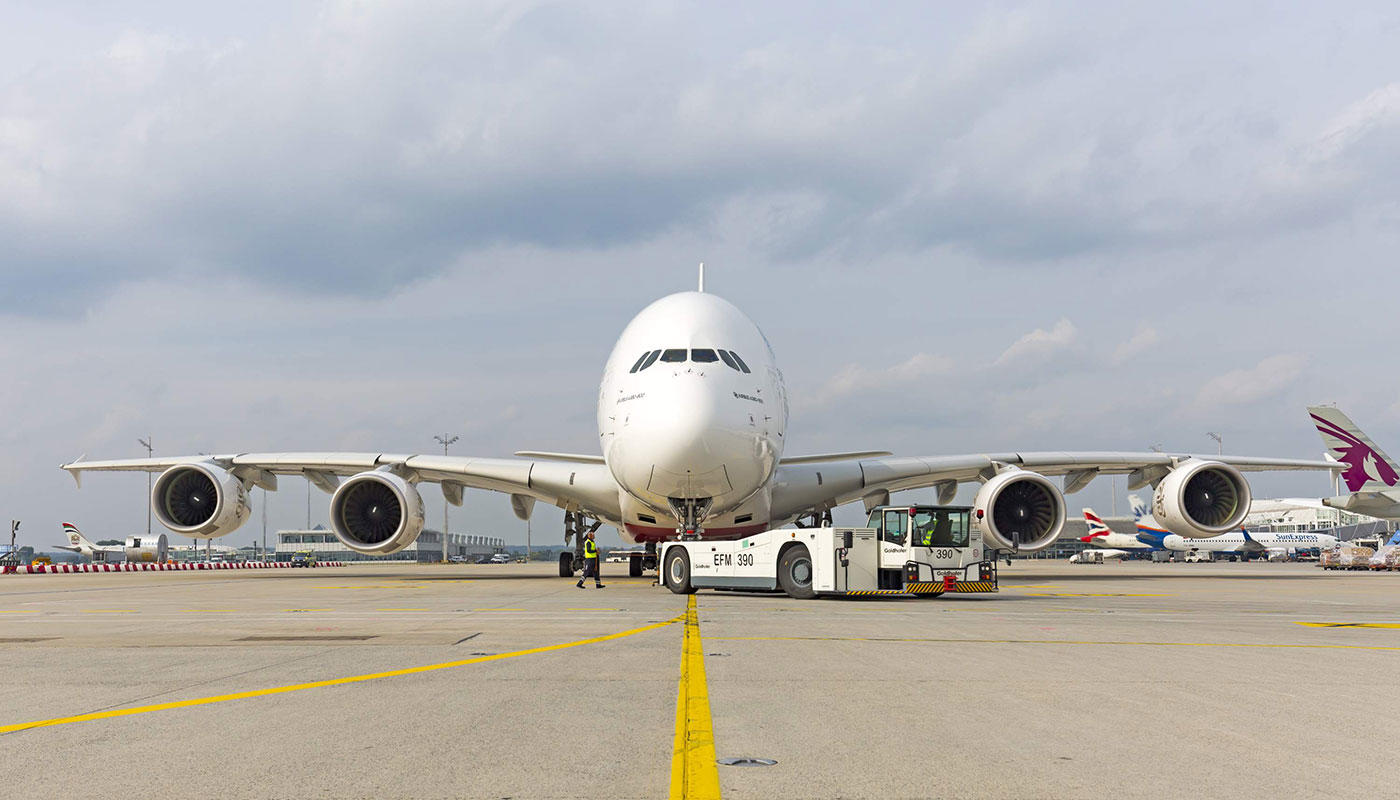 Pushen eines A380 der Emirates Pushen eines A380 der Emirates