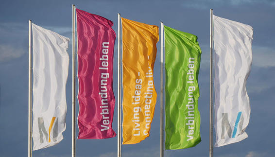 Fahnen FMG-Konzern