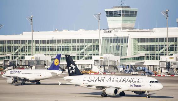 Satellitenterminal am Flughafen München