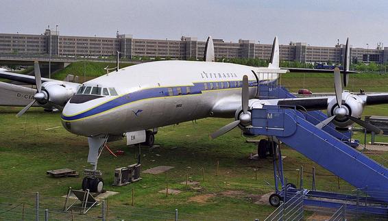 Lockheed L-1049 Super Constellation