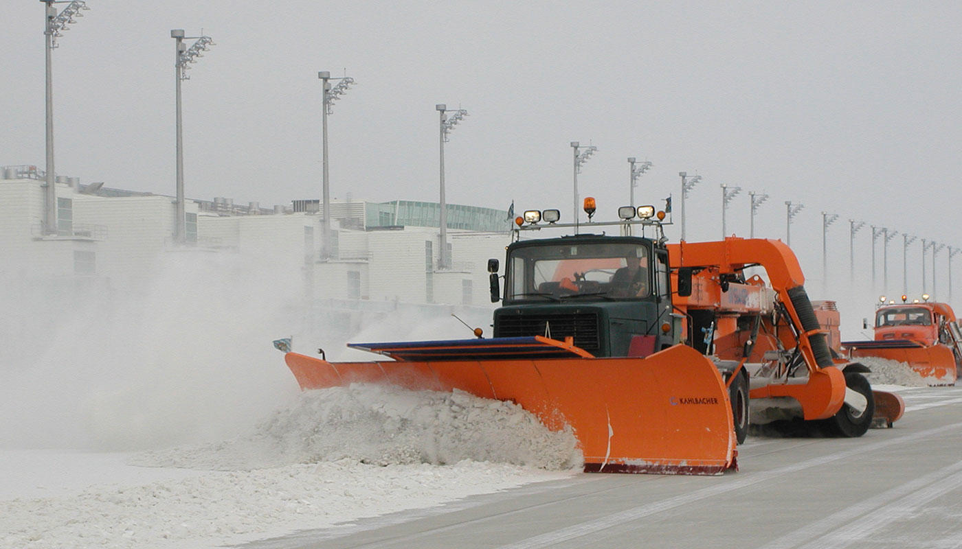Luftverkehrsflächen und –anlagen Luftverkehrsflächen und –anlagen