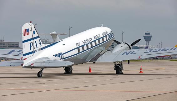 Douglas DC-3