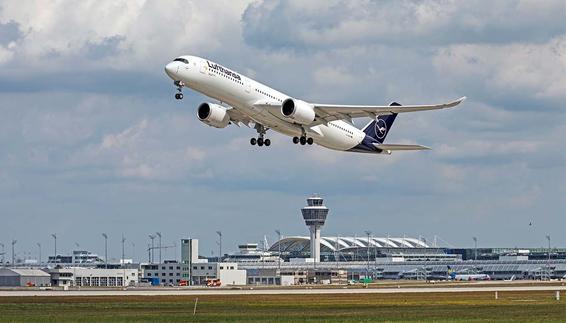 Startender Airbus A350 der Lufthansa