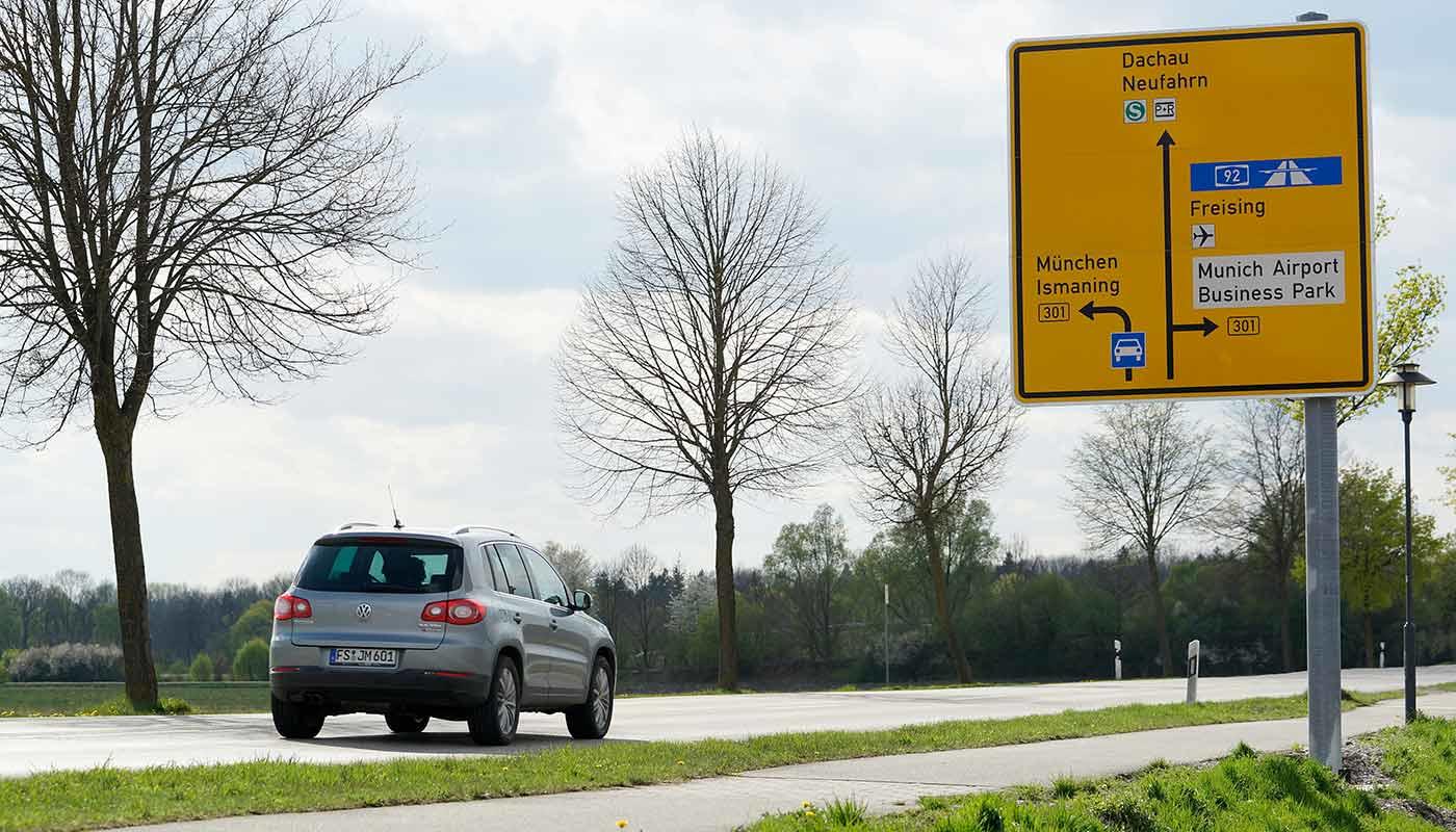Parken Flughafen München Schwaig Eichenstrasse 72 www.munich-airport.de