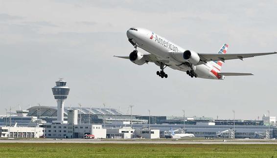 Während der Passagierverkehr in die USA coronabedingt noch starken Restriktionen unterliegt, bietet American Airlines eine neue Fracht-Verbindung von München nach Charlotte an. Im Gegensatz zum Passagierverkehr wurde der Frachtverkehr auch während der Coronakrise aufrechterhalten und ausgebaut. Die anhaltend starke Nachfrage nach Gütertransporten zwischen Bayern und North-Carolina haben American Airlines dazu veranlasst eine tägliche Verbindung zwischen der bayerischen Landeshauptstadt und dem wichtigen US-Handelszentrum ins Leben zu rufen. 