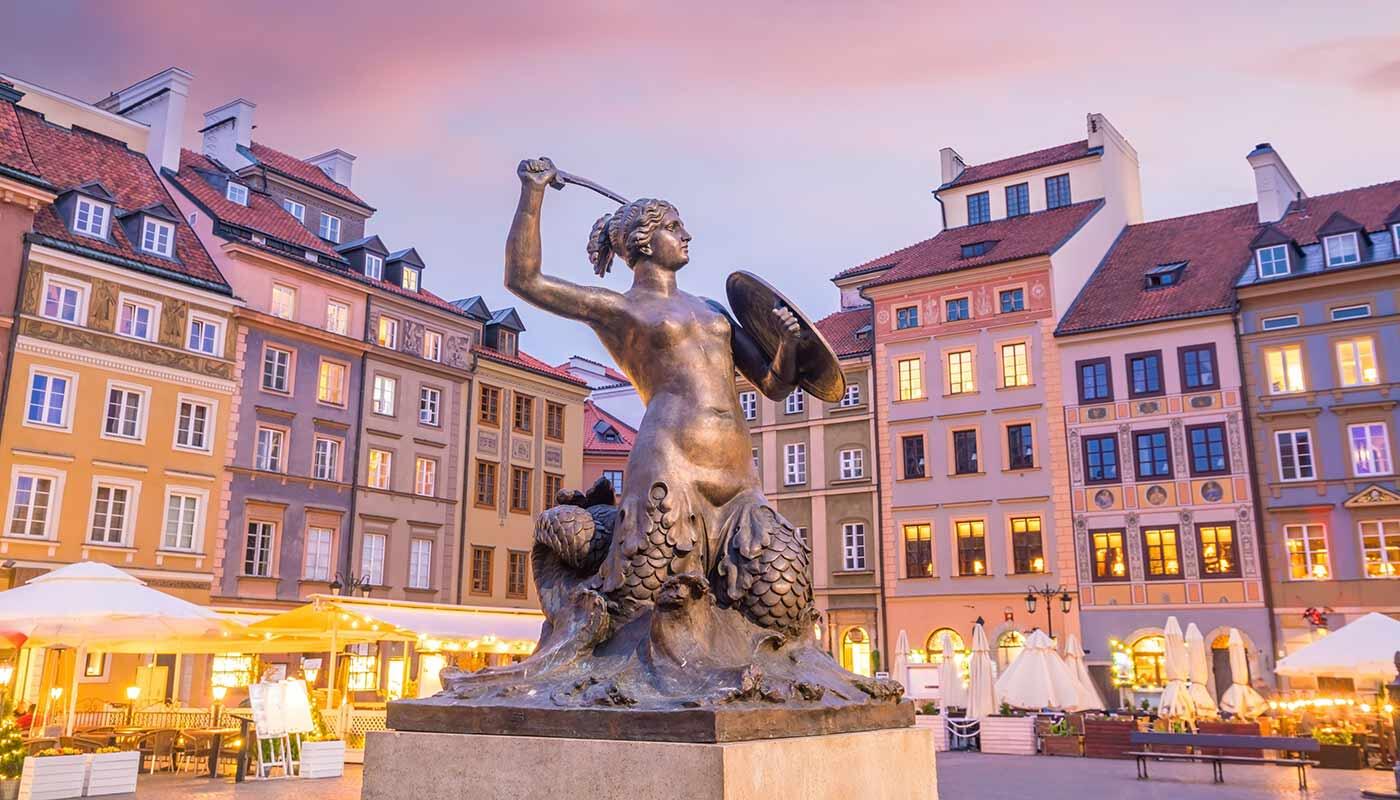 Blick auf die Seejungfer in der Altstadt von Warschau Blick auf die Seejungfer in der Altstadt von Warschau