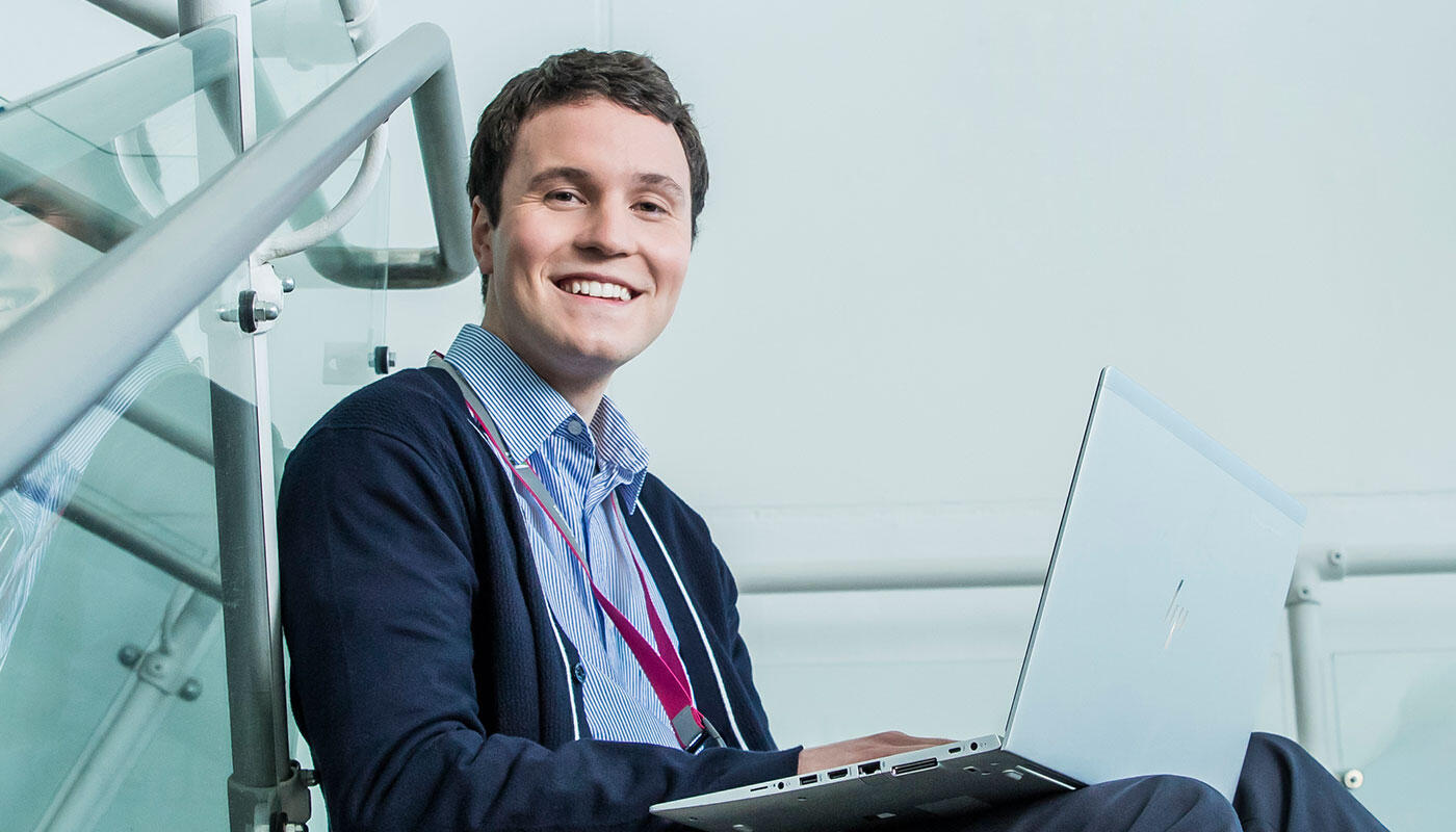 Kombiniere Theorie und Praxis Kombiniere Theorie und Praxis