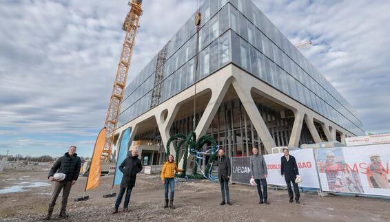 Symbolisches Richtfest für Airport-Academy