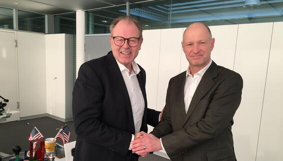 Jost Lammers, Vorsitzender der Geschäftsführung der Flughafen München GmbH und Thomas Bihler, Vorsitzender des Flughafenvereins