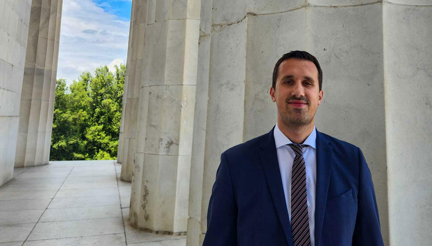 Christopher Liese, Munich Airport International, vor dem Lincoln Memorial in Washington Christopher Liese, Munich Airport International, vor dem Lincoln Memorial in Washington