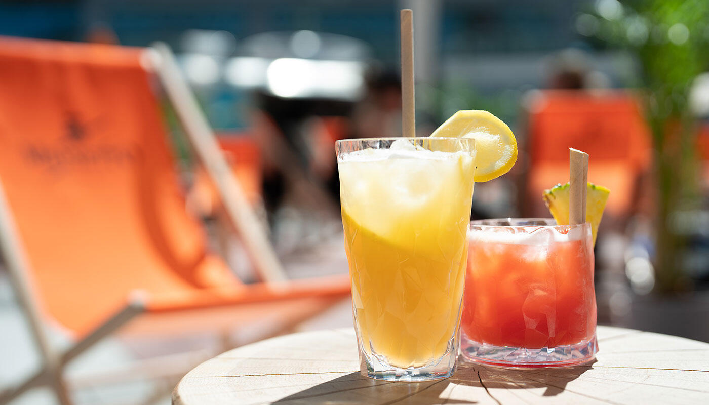 Cocktails in der Surf and Turf Bar im München Airport Center Cocktails in der Surf and Turf Bar im München Airport Center