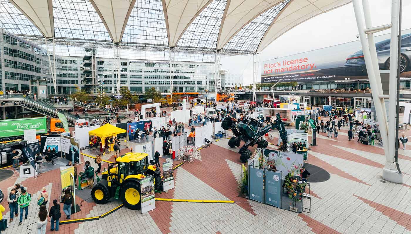 Berufsfit 2024 Berufsorientierungsmesse Berufsfit 2024 am Flughafen München