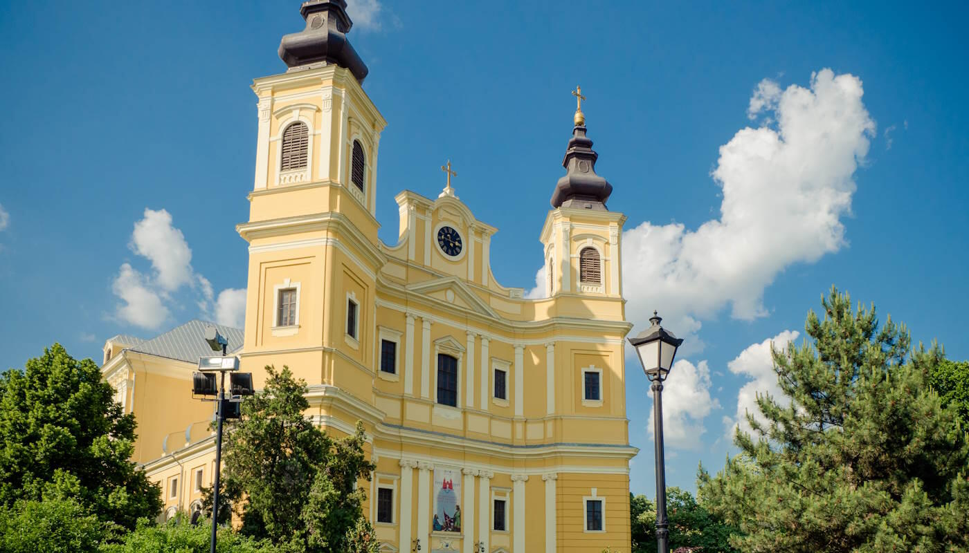 Kathedrale St. Mariä Himmelfahrt in Oradea, Rumänien Kathedrale St. Mariä Himmelfahrt in Oradea, Rumänien