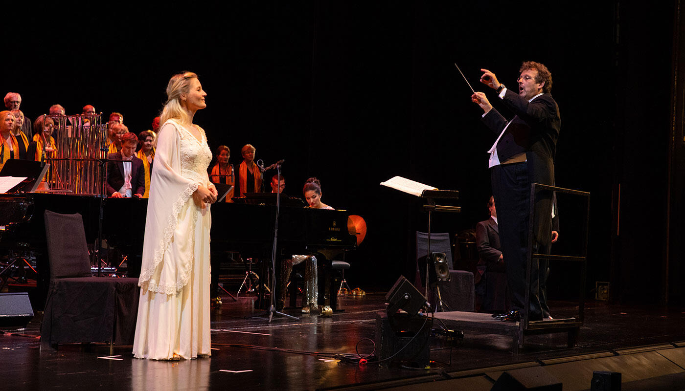 Die Musikerinnen und Musiker der Bayerischen Philharmonie sind weltweit sehr gefragt – hier bei den 15. Orff-Tagen in Bamberg. Die Musikerinnen und Musiker der Bayerischen Philharmonie sind weltweit sehr gefragt – hier bei den 15. Orff-Tagen in Bamberg.