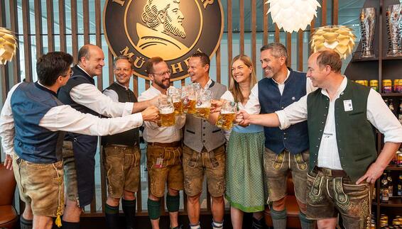 Bayerische Gastro-Tradition im Terminal 2: Paulaner Bierhaus eröffnet am Flughafen München