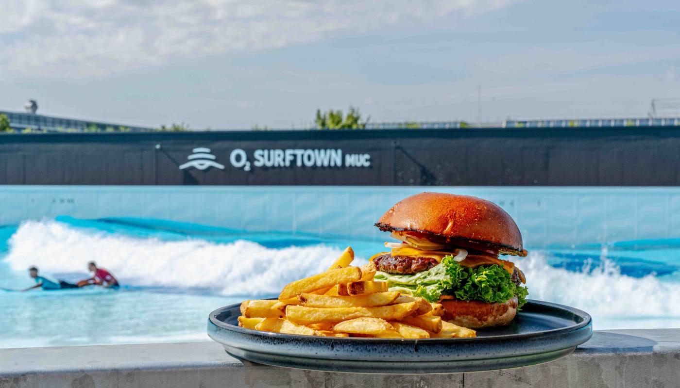 Pleasure meets surfer‑vibes at O₂ SURFTOWN MUC Pleasure meets surfer‑vibes at O₂ SURFTOWN MUC