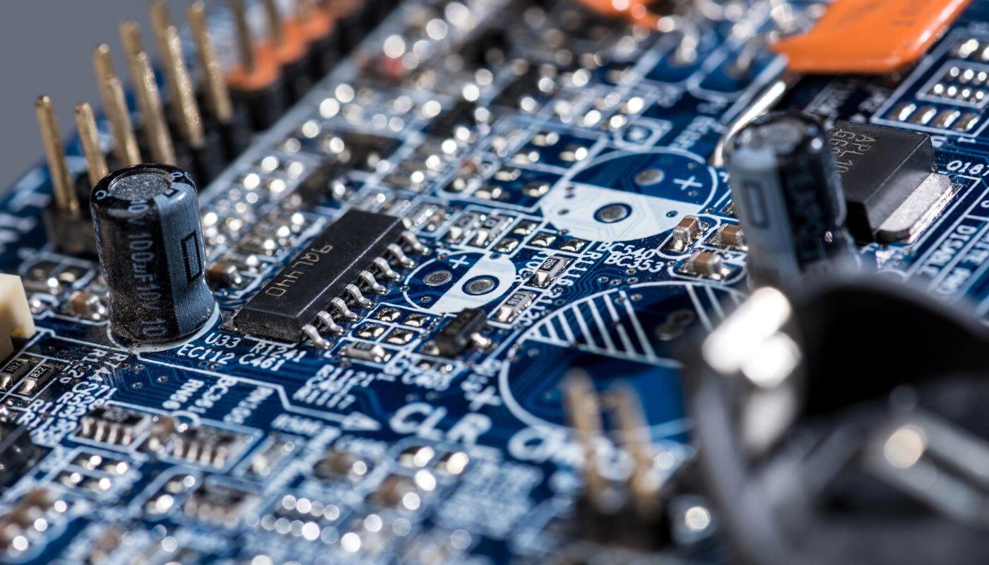 Technik & IT Technik & IT