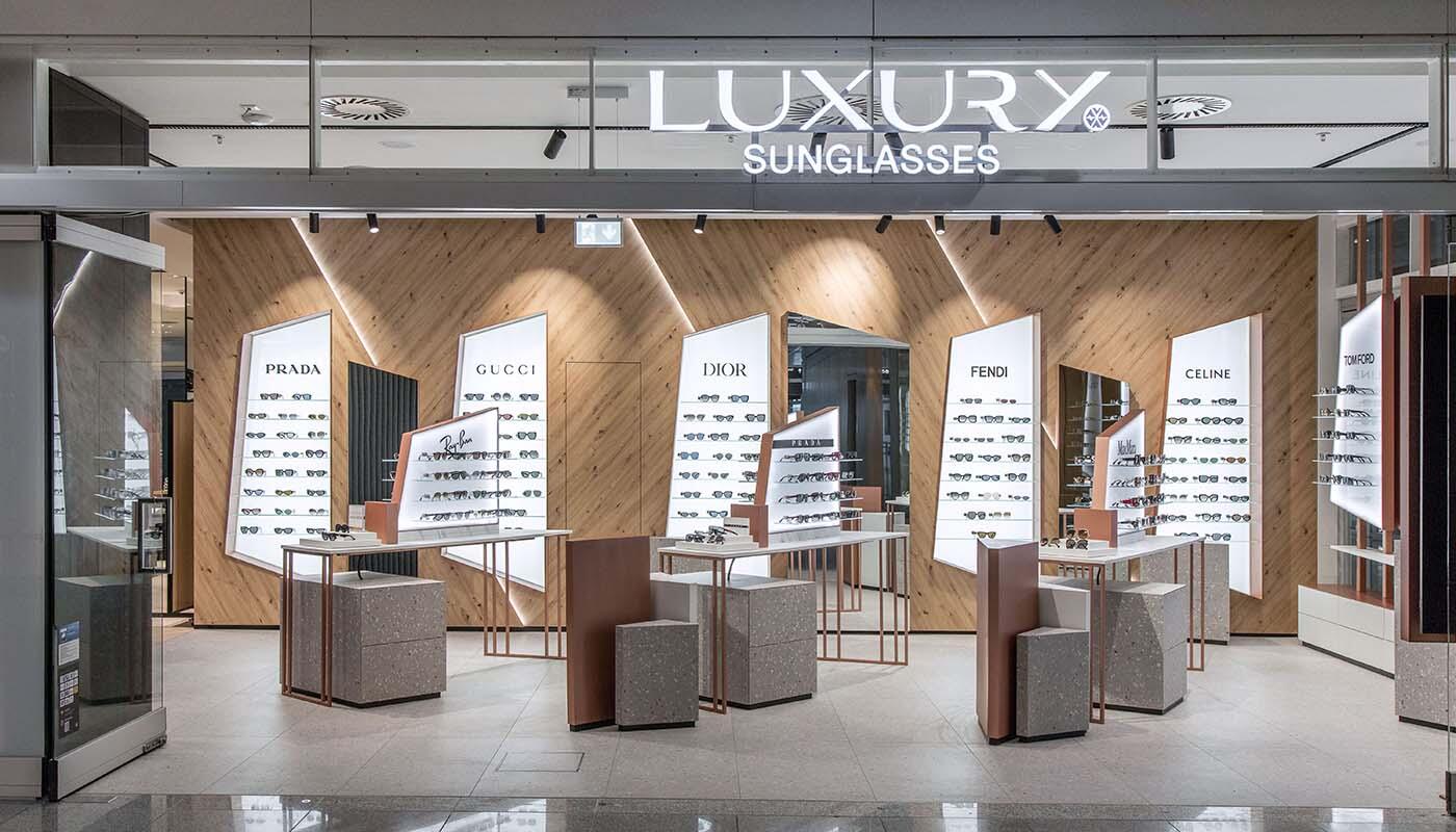 Luxury Sunglasses - Shop Terminal 2 Gates H - Außenansicht Luxury Sunglasses - Shop Terminal 2 Gates H - Außenansicht