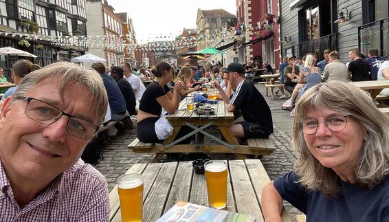 Ingo Anspach und seine Frau Margaret lieben Bristols quirlige King Street.